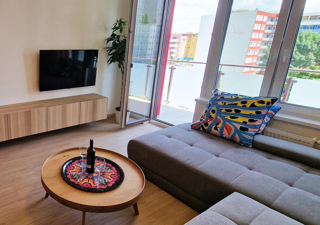 New Cozy 2 Room Pink Apartment Bratislava 058 Exteriér fotografie